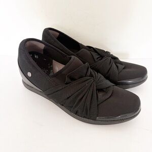 Bzees Leeza Black Twisted Bow Fabric Slip On Sneakers Size 9.5M